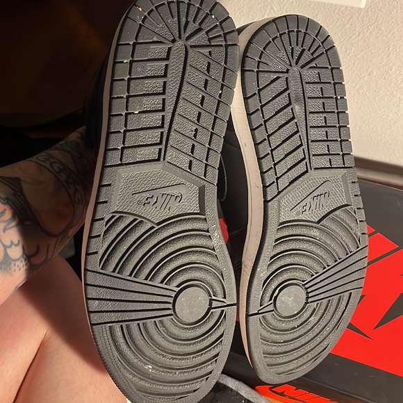 Air Jordan 1 Retro High OG - Picture 6 of 11